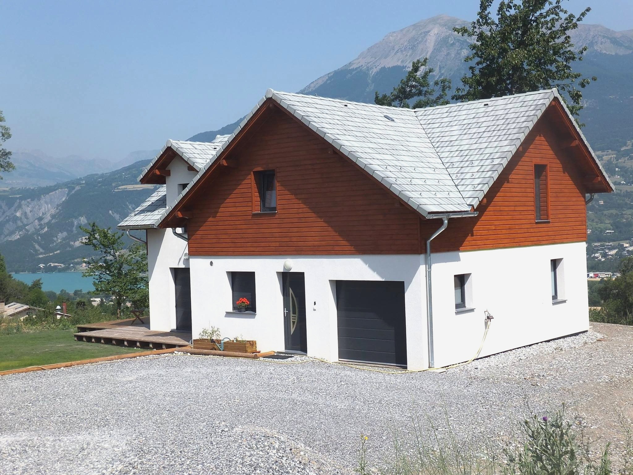 Un chalet en bois dans les Hautes-Alpes 